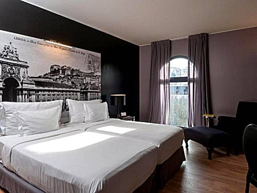 Read more about the article Hotels with Tennis Court in Paris